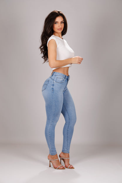 CLOUD – Skinny Mid Rise – Light Blue